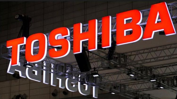 Zor günler geçiren Toshibaya şimdi de inceleme başlatıldı Sebebi ise...