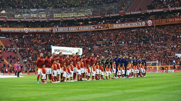 Galatasaray-Fenerbahçe derbisindeki sır Aykut Kocaman...