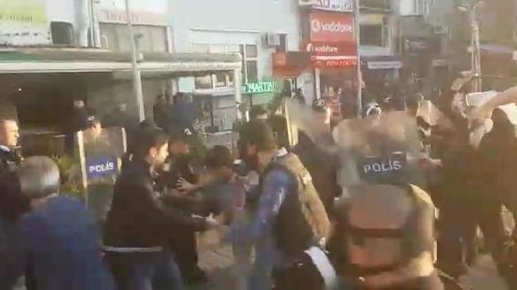 Hopada protestoculara polis müdahale etti