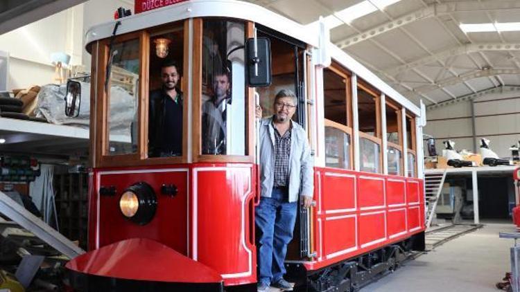 Ortaokul mezunu Öztük, ekibiyle birlikte tramvay üretimi yapıyor