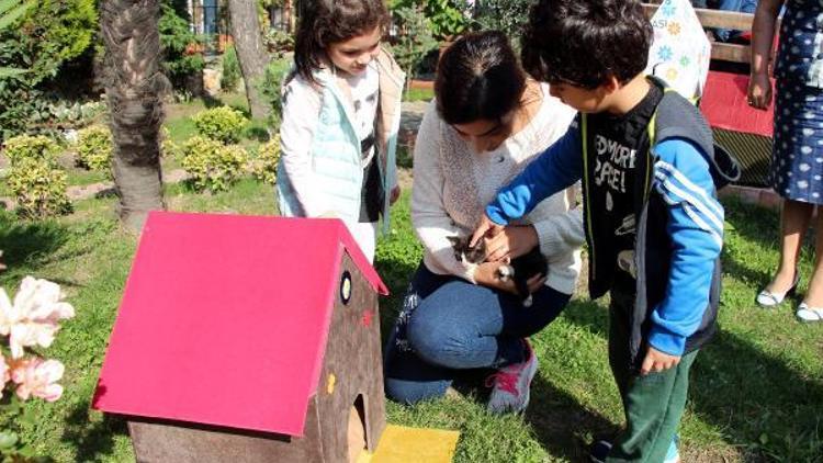 Anaokulu öğrencileri, sokak hayvanları için barınma evleri yaptı