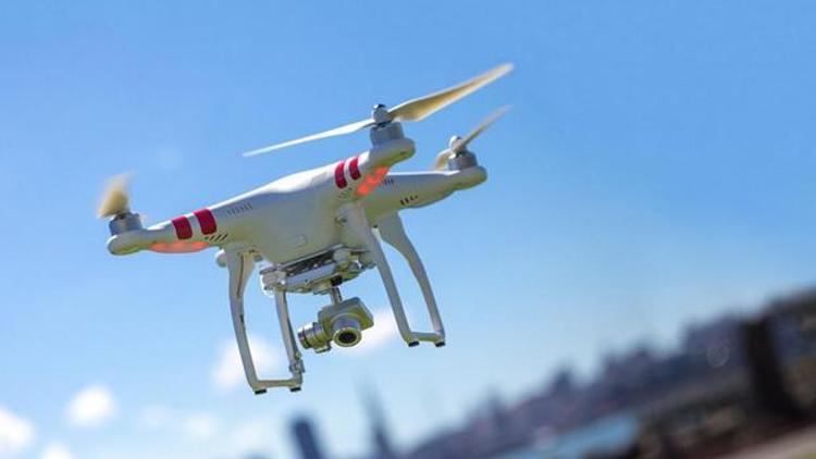 Polis izinsiz uçurulan droneu vurdu
