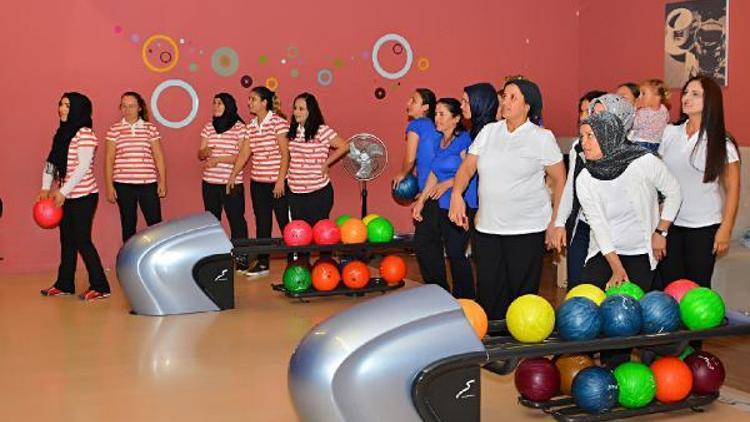 Kadınlar Bowling Turnuvasında yarıştı