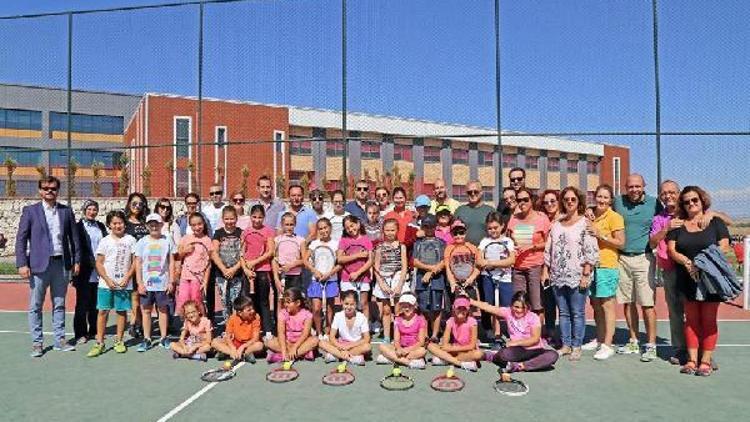 Lüleburgazda Cumhuriyet Kupası Tenis Turnuvası