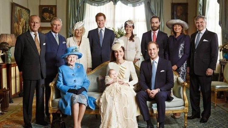 İngiltereyi karıştıran iddia Kraliyet ailesinin mahrem fotoğrafları çalındı