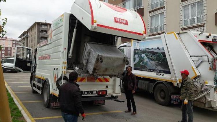 Yakutiye Belediyesi, çöp konteynırlarını dezenfekte ediyor