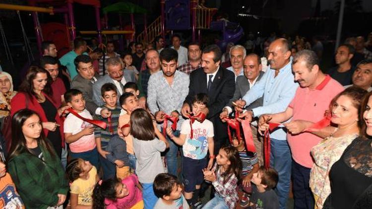 Başkan Soner Çetin kütüphaneli park açılışı yaptı