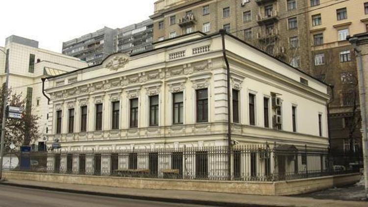 Yapı Kredi, Moscowu sattı