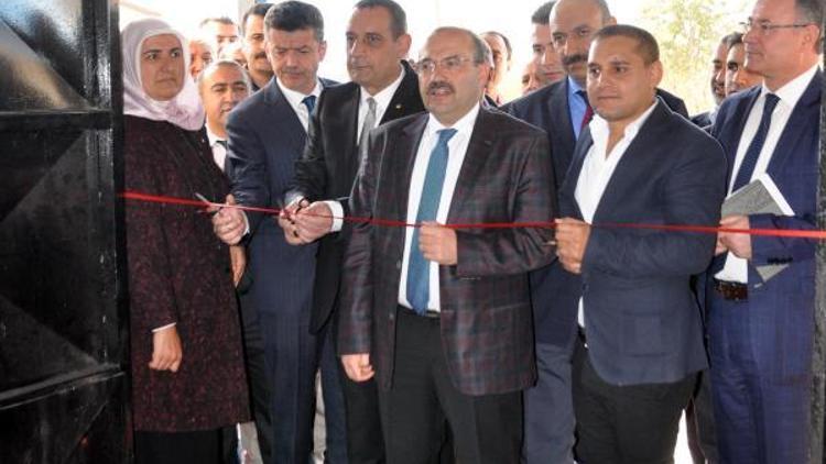 Bitliste 150 kişinin istihdam edileceği tekstil fabrikası açıldı