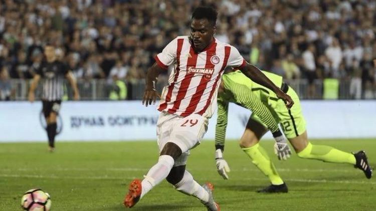 Emenike kendine geldi