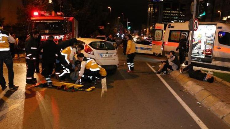 Beşiktaşta iki otomobil çarpıştı:5 yaralı