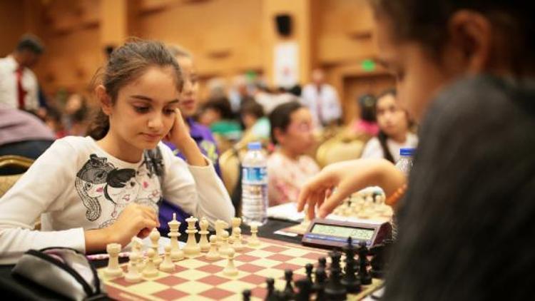 1000 katılımcıyla satranç turnuvası