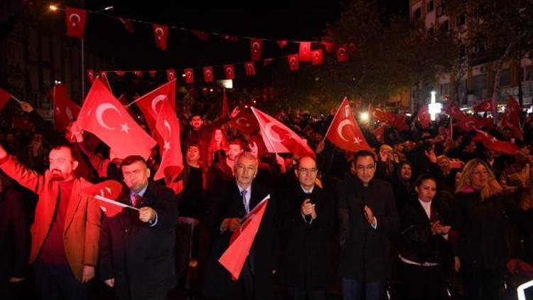 Ispartada fener alayı ve konser