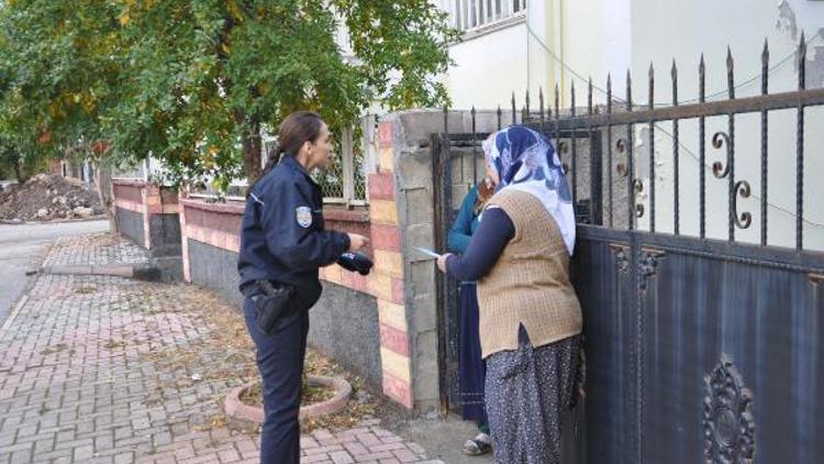 Polisten vatandaşlara hırsızlık uyarısı