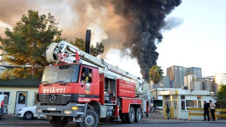 Adanada FETÖ sanığının yağ fabrikasında yangın