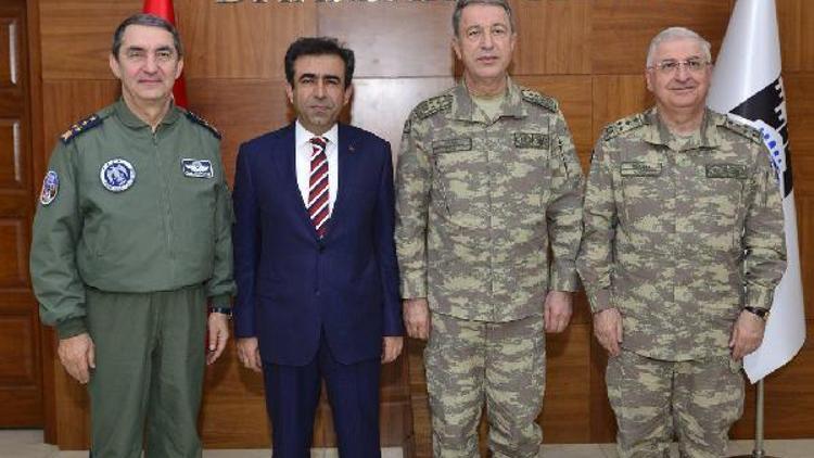 Genelkurmay Başkanı ve kuvvet komutanları, Diyarbakırda/ Ek fotoğraflar