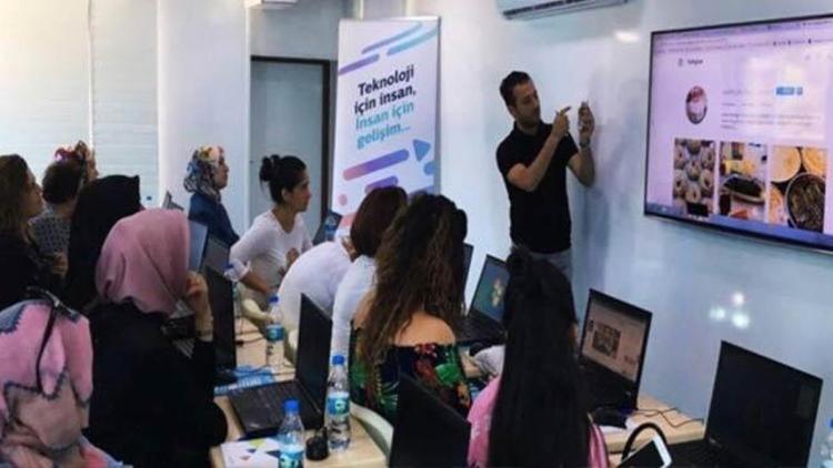 Türk Telekomdan kadınlara teknoloji eğitimi