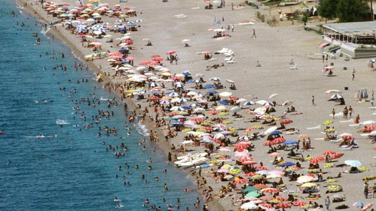 Antalya’ya 10 ayda 9.5 milyon turist geldi
