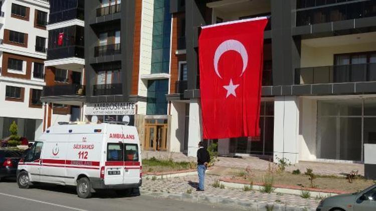 Şehit polisin acı haberini babası İzmirde, annesi Balıkesirde aldı - Ek fotoğraflar