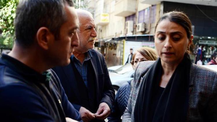 Polisten HDPli Ucaya: Şehidimiz var, alkış ve zılgıt istemiyoruz