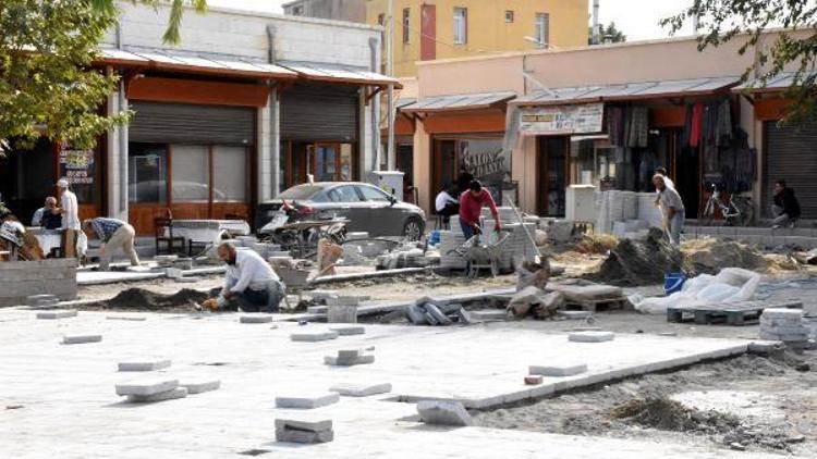 Tarsusta Tarihi Ticaret Merkezi inşaatı devam ediyor