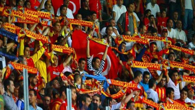 Kayserispor ve Trabzsonspor taraftarlarından...