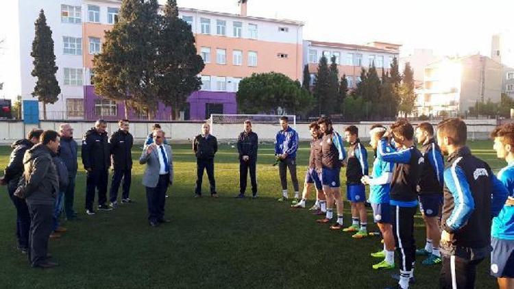 Başkan Özacar’dan Gelibolusporlu futbolculara moral ziyareti