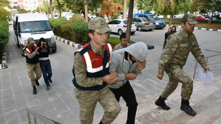 Yollardaki demir bariyerleri çalan 2 kişi tutuklandı