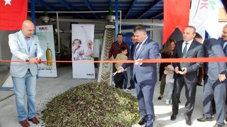 Burhaniyede yenilenen zeytinyağı fabrikası açıldı