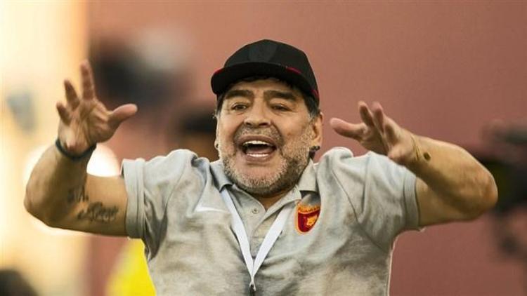 Sahaya indi ortalık karıştı Maradona...