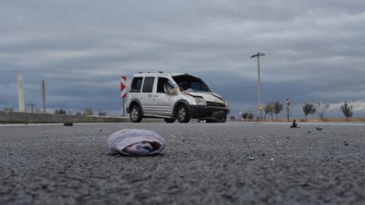 Takla atan araçtan fırlayan 3 yaşındaki çocuk öldü