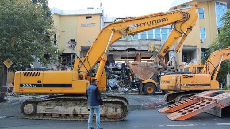 fotoğraflar//Yıkılan Bakırköy Spor Vakfı binaları