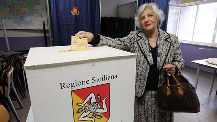Sicilya’da seçmenler sağa sinyal verdi