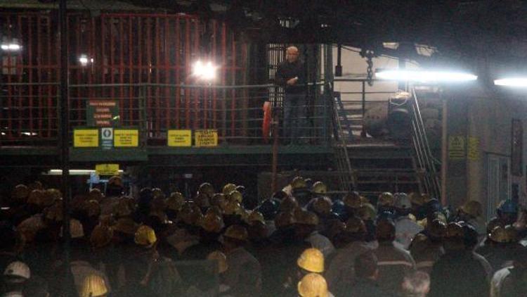 Zonguldakta maden işçileri ocaktan çıkmama eylemi başlattı (2)