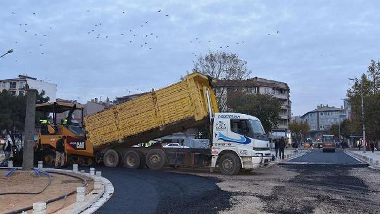 Çorlunun Kumyol Caddesinde asfalt çalışmaları tamamlandı