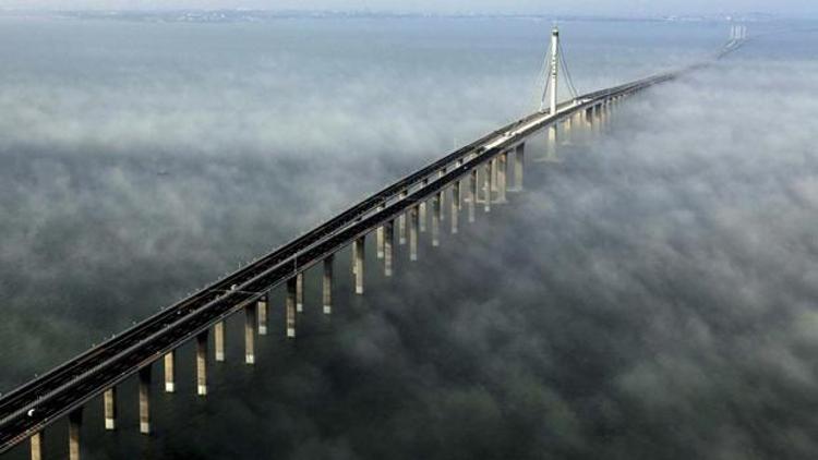 Çinin otoyol ve yüksek hızlı demiryolu köprüleri hızla artıyor