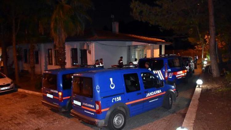 Marmariste FETÖ/PDY mensubu 11 kişi Yunanistana kaçarken yakalandı