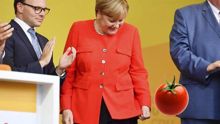 Merkel’e domatesi kim attı