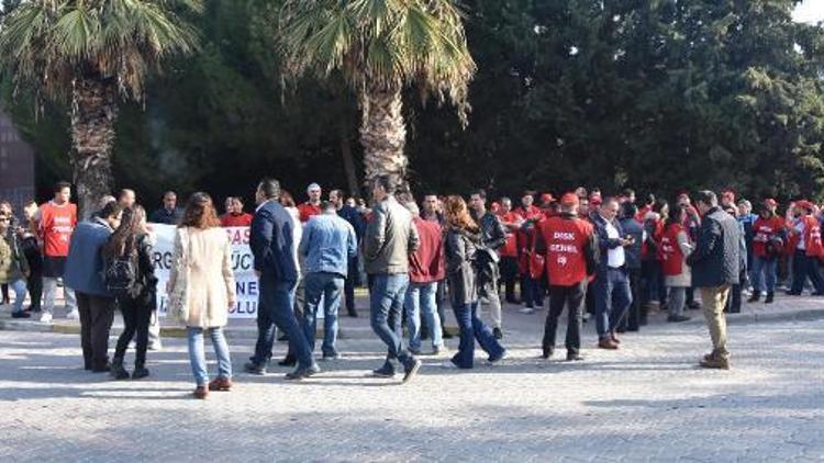 Ege Üniversitesi taşeron işçilerinden, işten çıkarmalara tepki