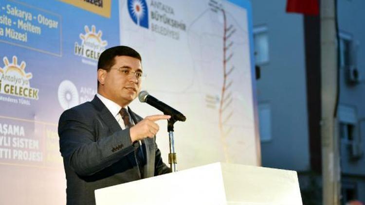 Mehmet Akif Ersoyda hizmet atağı