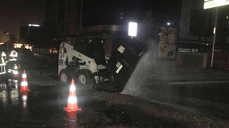 İşçiler NATO petrol boru hattını deldi, litrelerce akaryakıt sokağa aktı