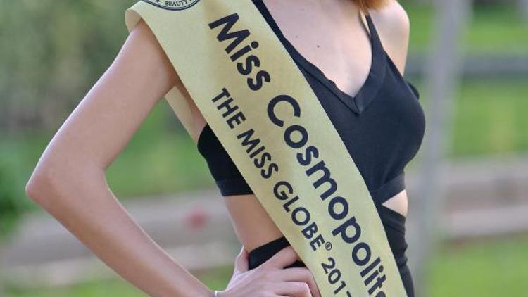 Melissa, Miss Cosmopolitan seçildi