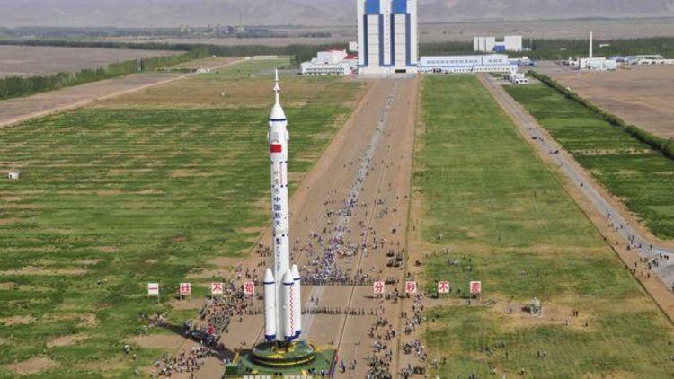 Çinin 8,5 ton ağırlığındaki uzay mekiğinin parçaları Türkiyeye düşebilir