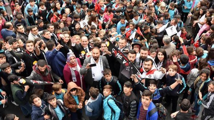 Beşiktaşlı Girişimci İş Adamları ve İş Kadınları Derneğinden Vanlı öğrencilere yardım