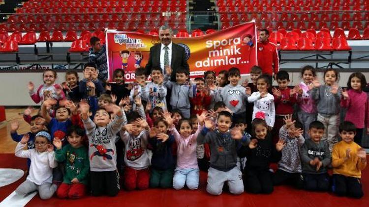 Başkan Çelik, Spor A.Ş tesislerini ziyaret etti
