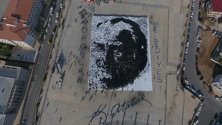 7 bin 700 gönüllü ile Atatürk portresi rekor denemesi
