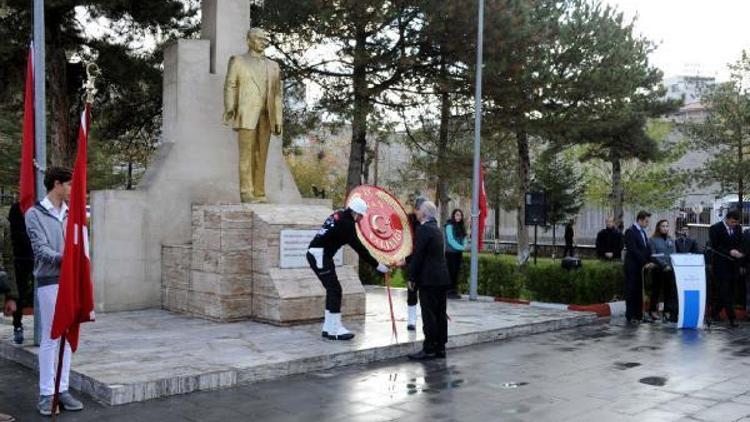 Van, Hakkari ve Bitliste, Atatürk anıldı