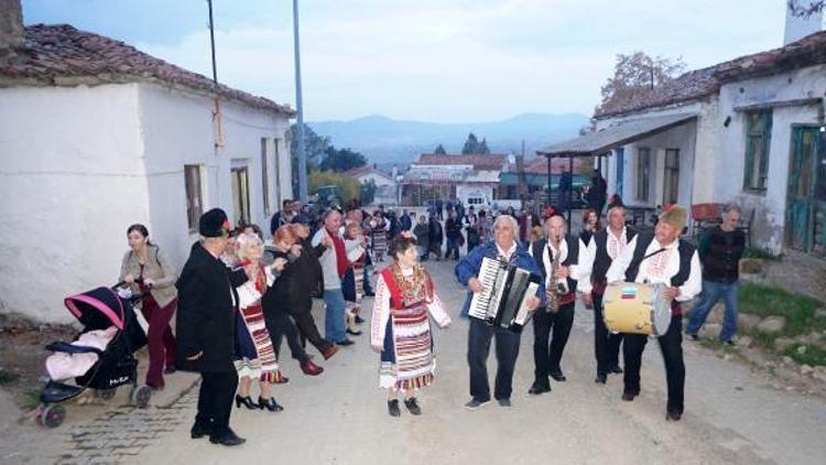 Komşu iki ülke Edirnedeki festivalde buluştu