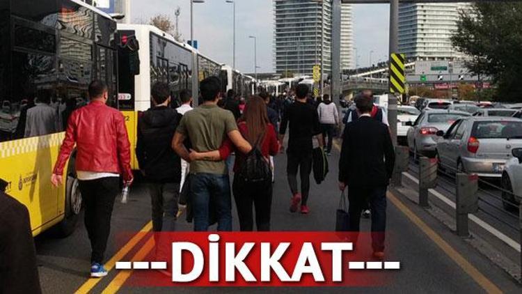 Mecidiyeköyde metrobüs kuyruğu