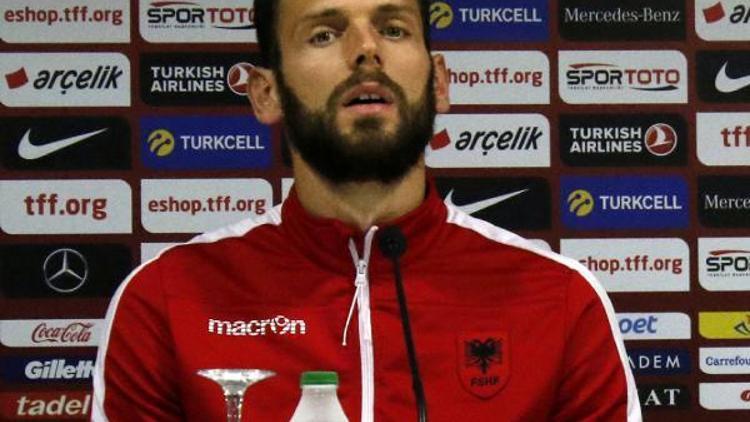 Arnavutluk kalecisi Berisha: Türk futbolcudan korkum yok